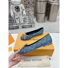 Louis Vuitton Flat Shoes